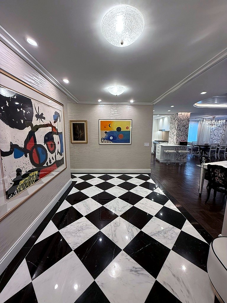 650 Park Avenue — image 2